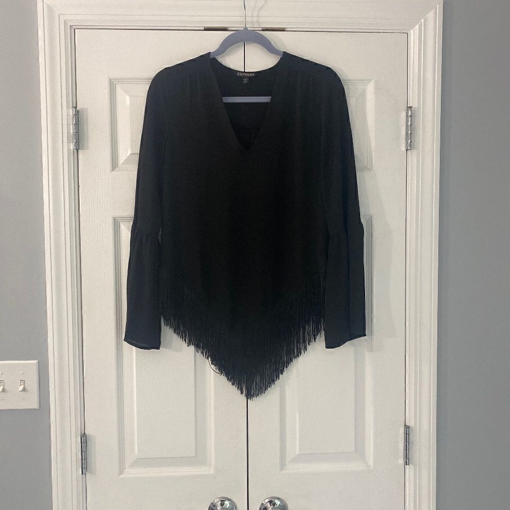 Express bell sleeves fringe bottom top